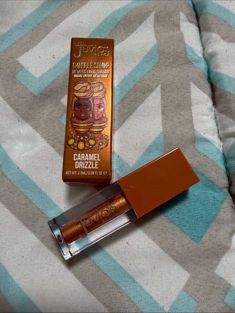 Liquid Eyeshadow - Picture 2 of 3